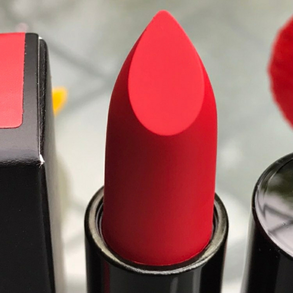 🟢3/$19! Artist Couture LE Silk Cream A Moment Lipstick in Caliente (Red) *BNIB